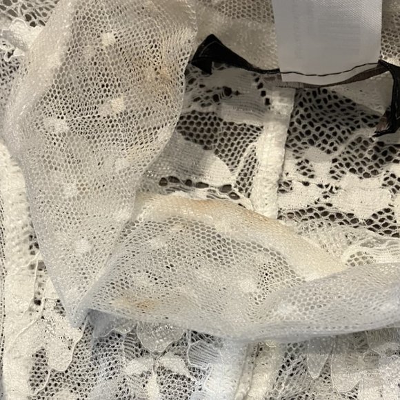 Super Sexy And Pretty BCBGMaxAzaria Lace Keyhole Bodysuit - NWT - Picture 10 of 11
